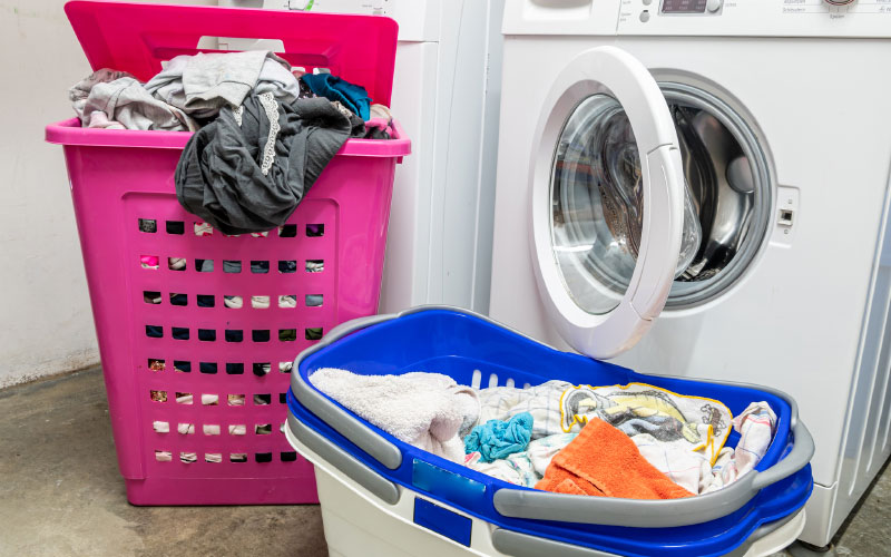 washing delicates in liquid detergent