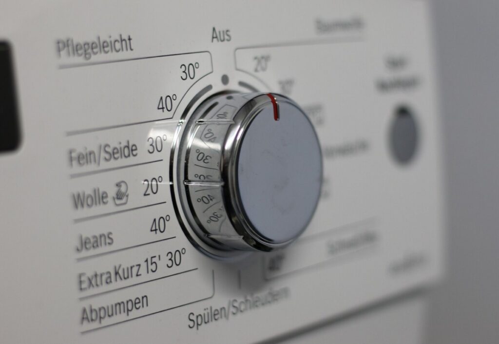 Washing machine temperature dial with 20 and 30 degree settings